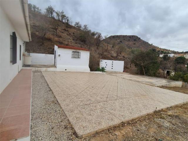Casa-chalet en Venta en Diseminado Diseminados, 836 en Almogía