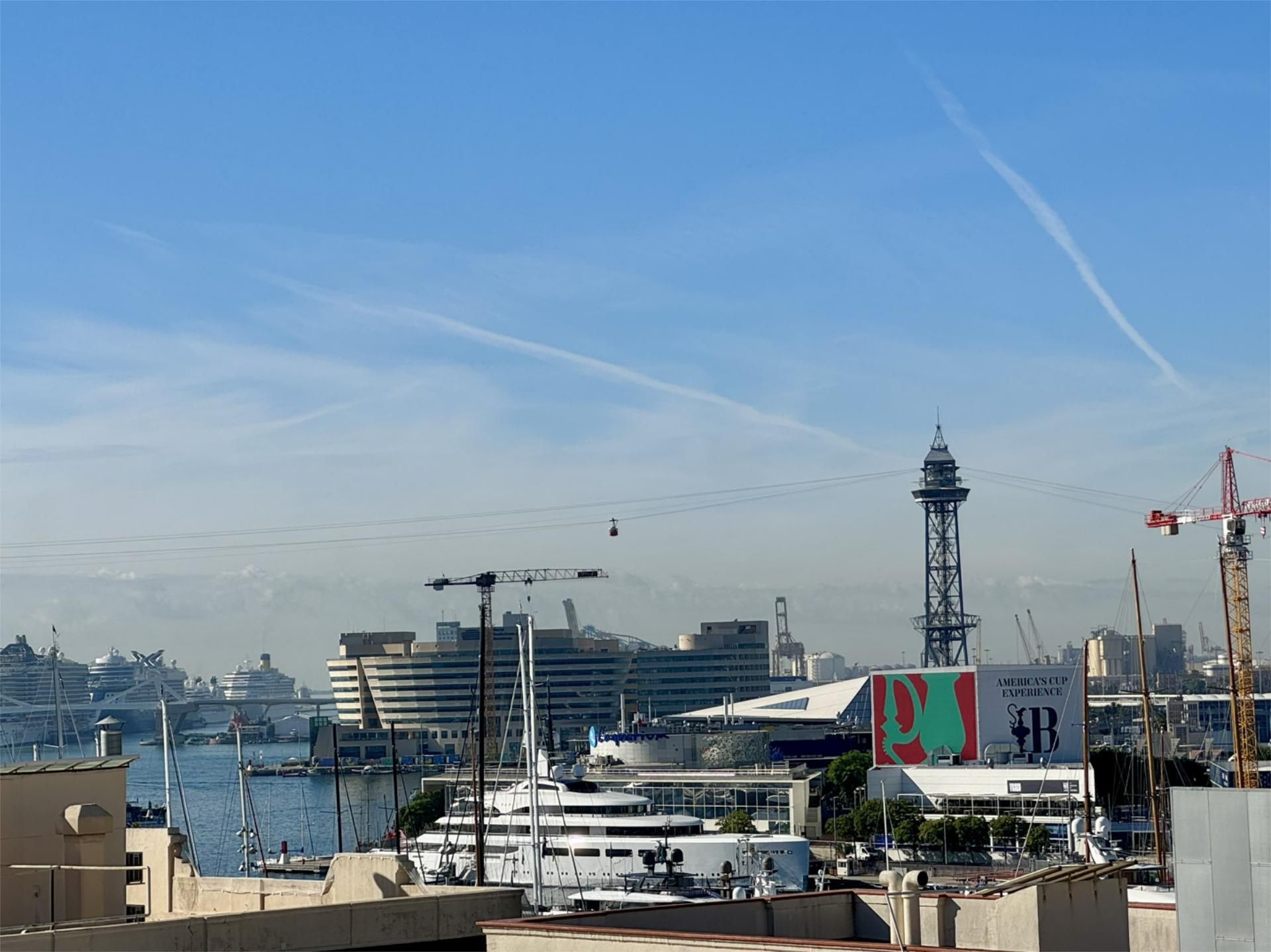 Vista exterior de Pis en venda en  Barcelona Capital amb Aire condicionat i Terrassa