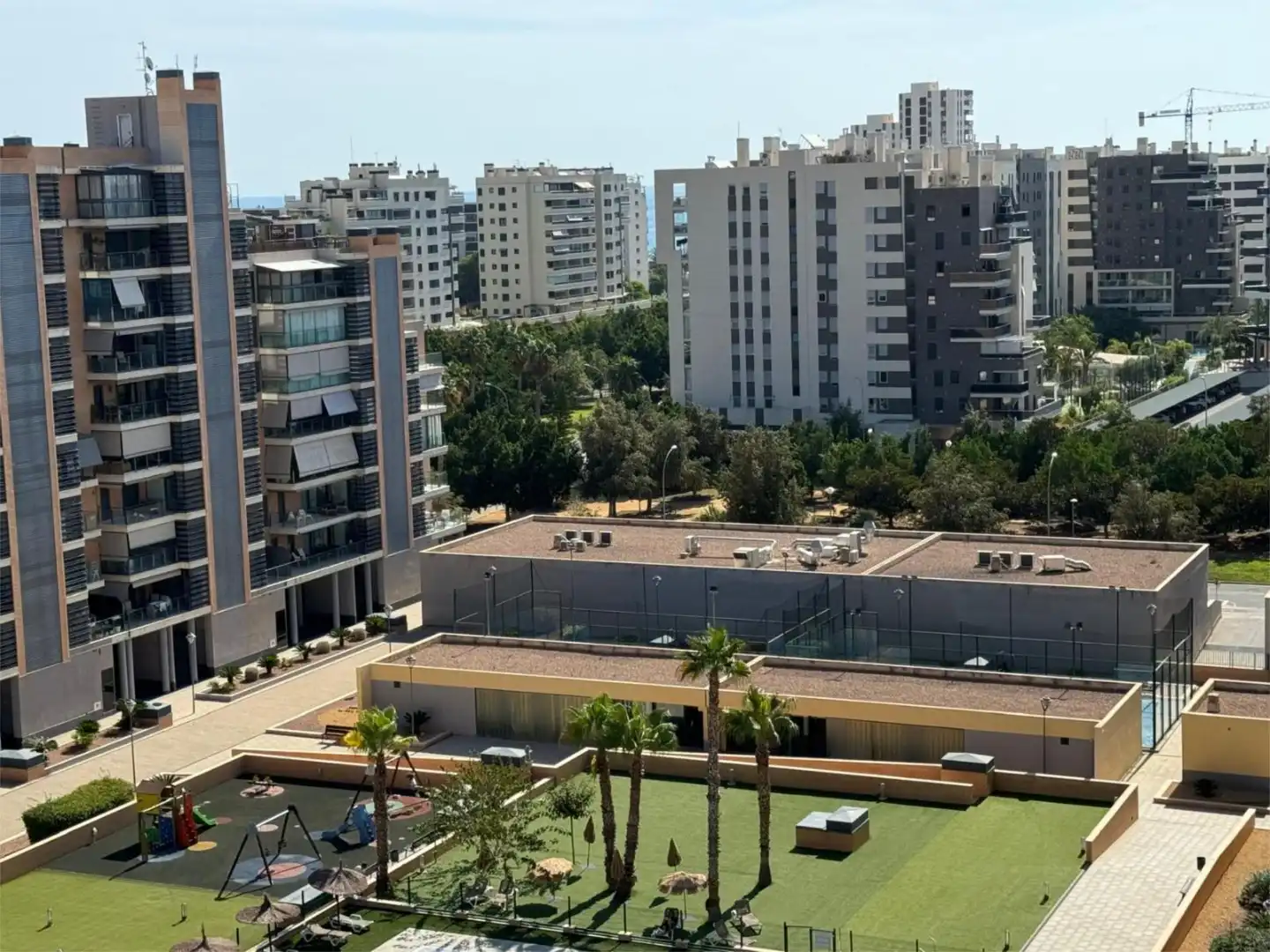 Ático en venta en Maestro José Garberí Serrano, 11, PAU 5 Vista exterior de Ático en venta en Alicante / Alacant con Aire acondicionado, Jardín privado y Parquet