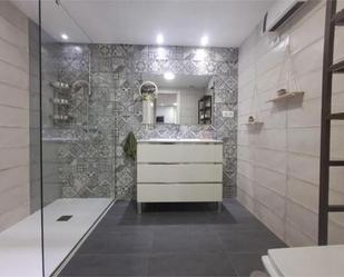 Bathroom of Study for sale in  Granada Capital