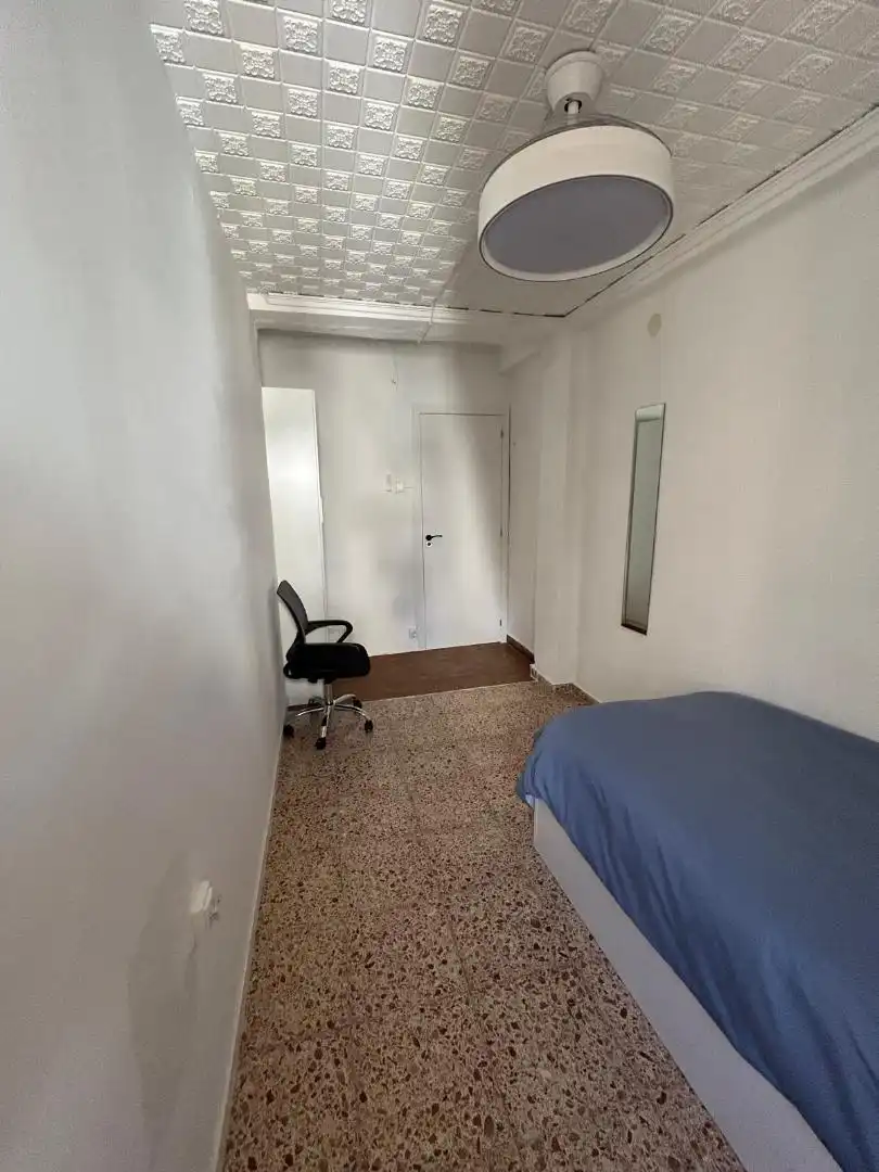 Bedroom of Flat for share in Valencia  with Furnished, Oven and Washing machine
