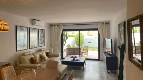 Foto 2 de Planta baja de alquiler en Avenida José Banús, 875, Puerto Banús, Marbella