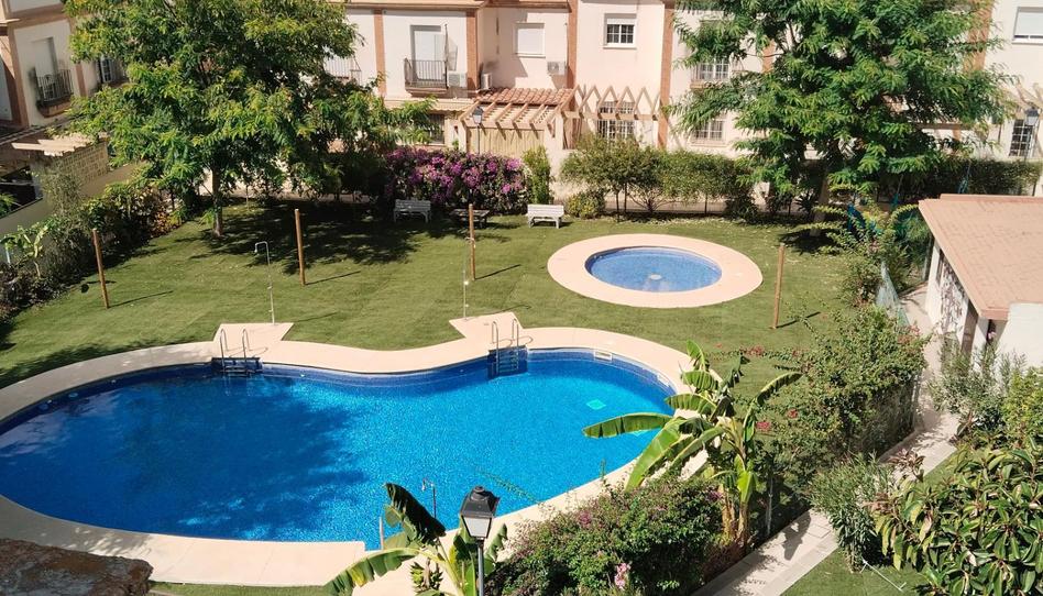 Casa adosada en venta en Calle Antonio Tapies, 8, Burguillos, Sevilla - imagen 1 Foto 1 de Casa adosada en venta en Calle Antonio Tapies, 8, Burguillos, Sevilla