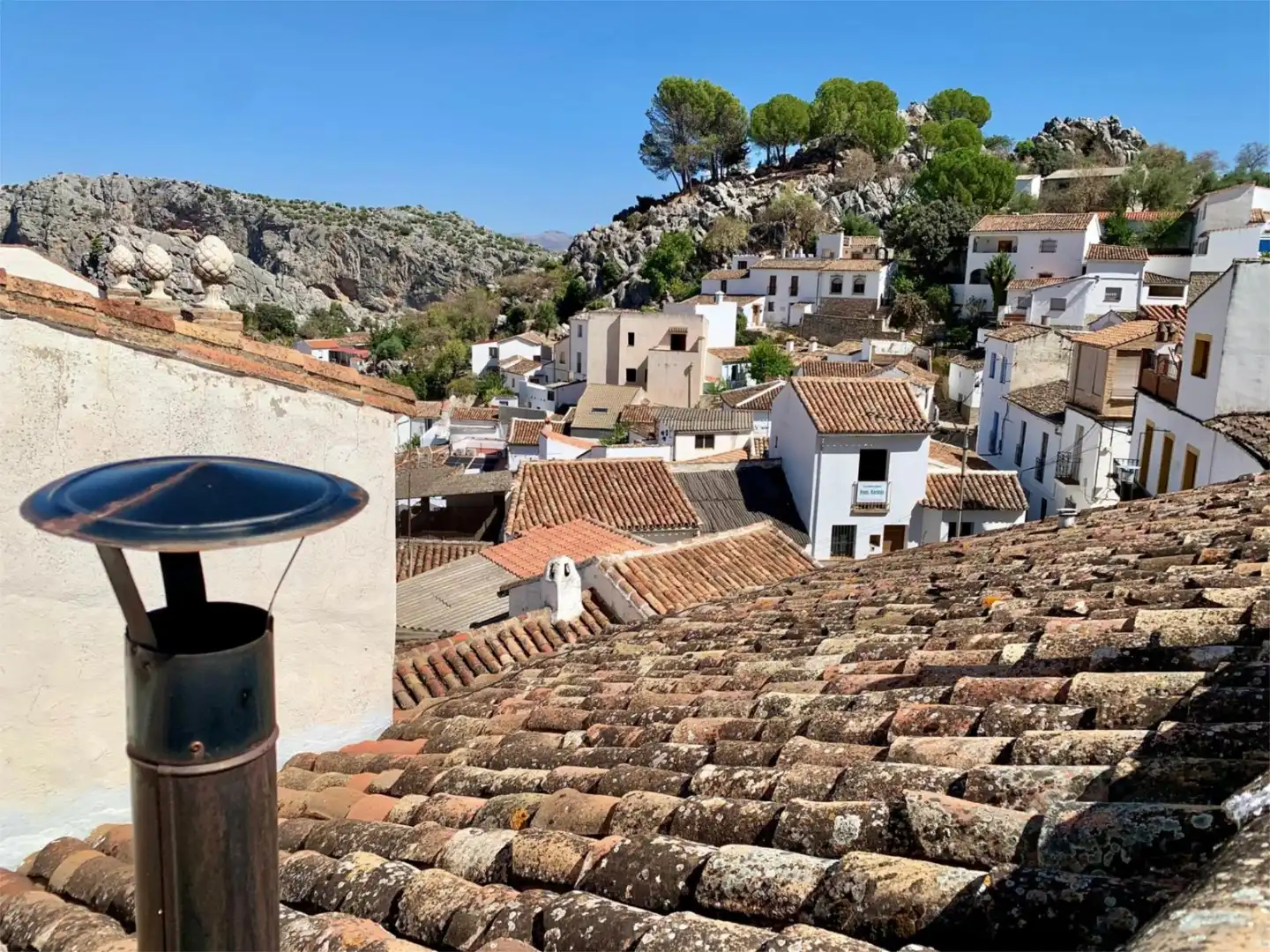 Casa adosada en venta en Calle Manuel Lopez, 8, Montejaque Vista exterior de Casa adosada en venta en Montejaque con Terraza y Balcón