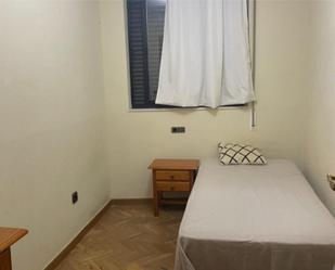 Bedroom of Flat to share in Salamanca Capital