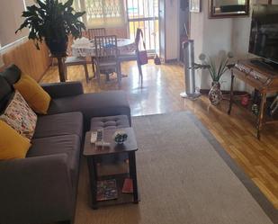 Living room of Flat for sale in  Madrid Capital  with Air Conditioner, Terrace and Balcony