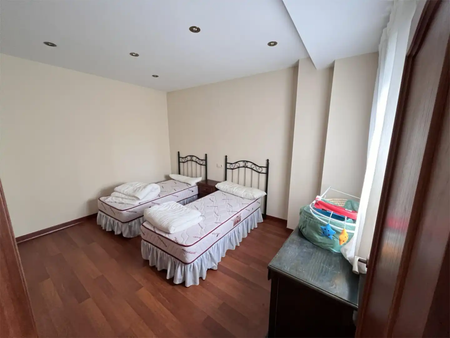 Einfamilien-Reihenhaus zum Verkauf in Calle Alta, 21, Moriles Schlafzimmer von Einfamilien-Reihenhaus zum Verkauf in Moriles mit Klimaanlage, Heizung und Parkett