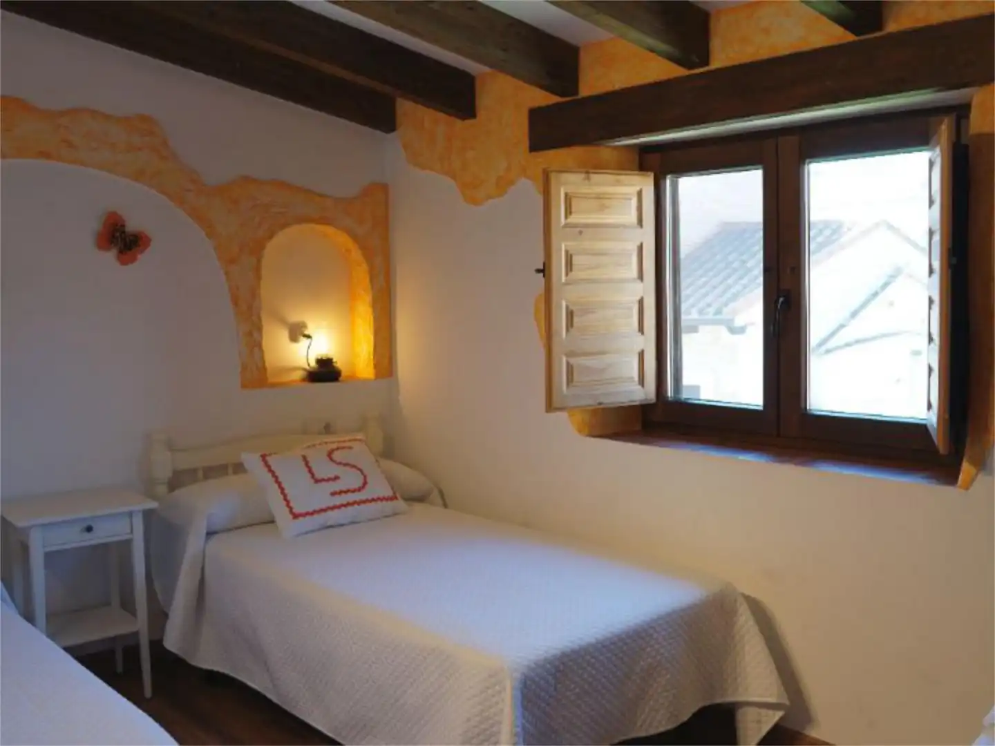 Country homes for sale in Pp-2416, 27, Bustillo de la Vega Bedroom of Country homes for sale in Bustillo de la Vega with Terrace and Swimming Pool