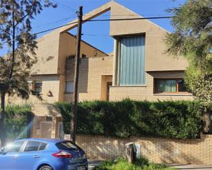 Vista exterior de Casa o xalet en venda en Esplugues de Llobregat