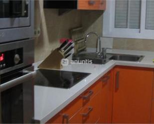 Kitchen of Flat for sale in  Melilla Capital  with Air Conditioner, Terrace and Balcony