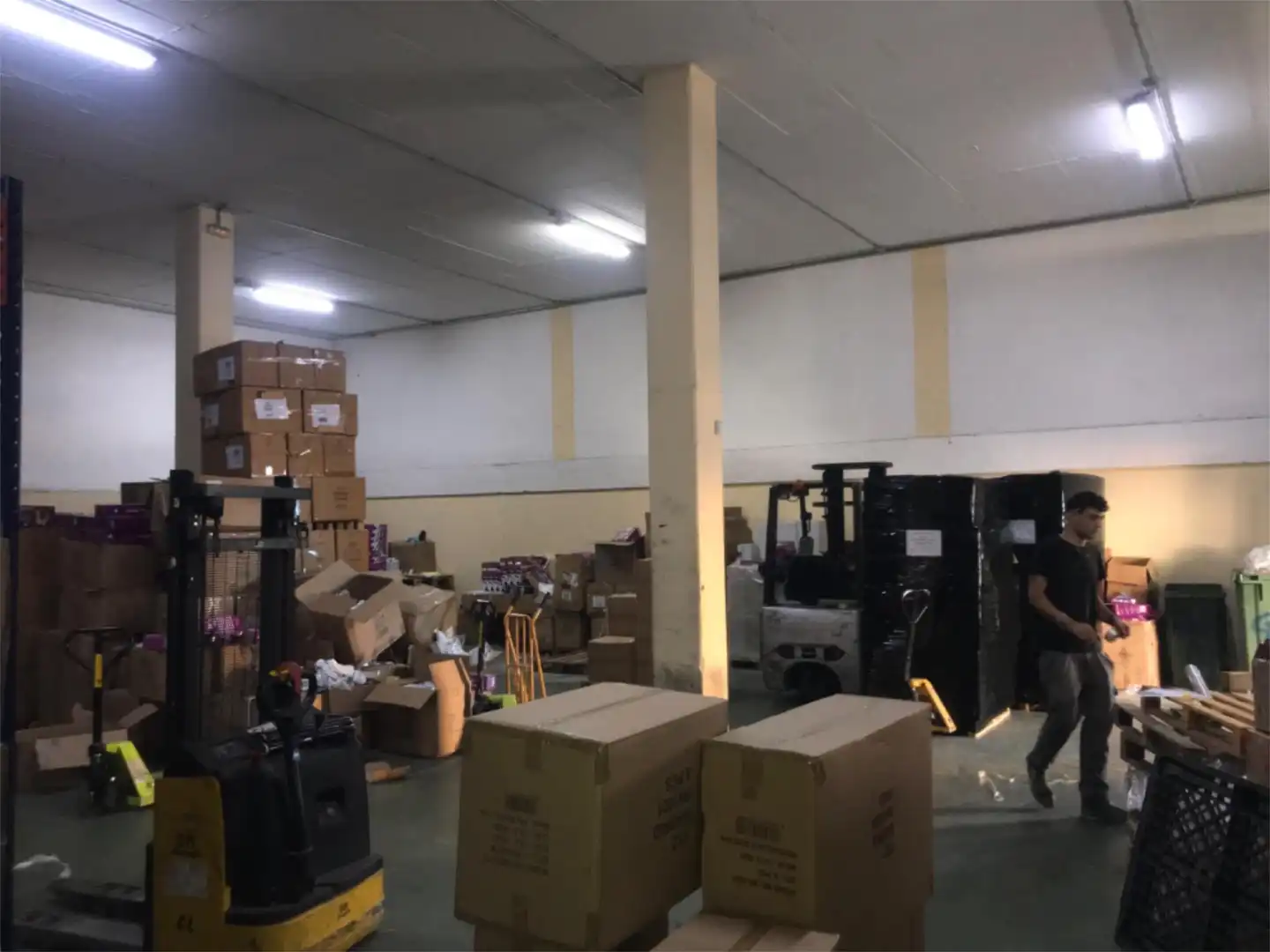 Nave industrial en venta en Calle Camino Viejo de Getafe, 43, Sudeste Industrial Nave industrial en venta en Fuenlabrada con Aire acondicionado, Calefacción y Parquet