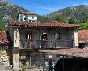 Exterior view of House or chalet for sale in Llanes