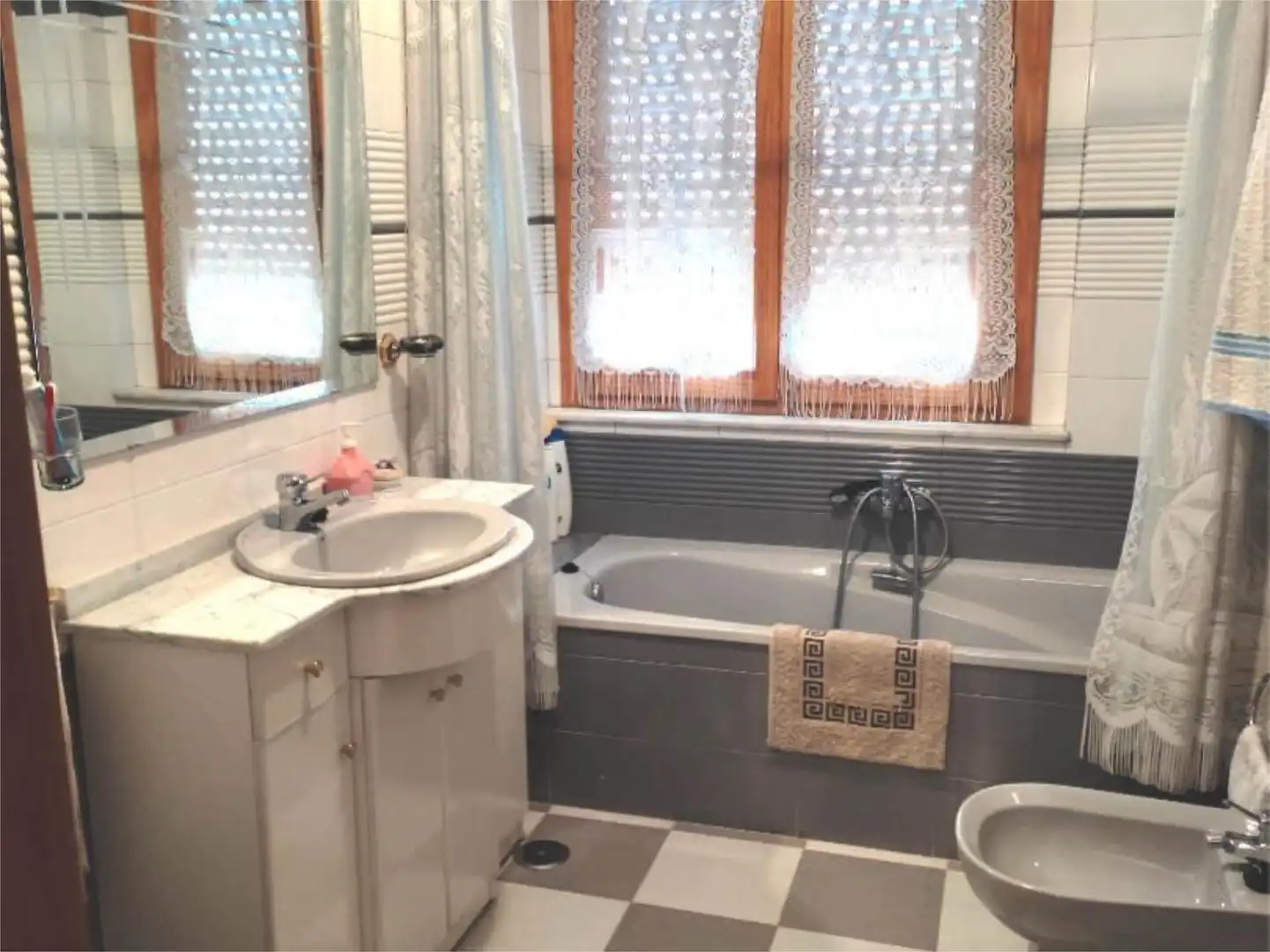 Flat for sale in Calle San Marcos, 7, Quintanar del Rey Bathroom of Flat for sale in Quintanar del Rey with Air Conditioner, Terrace and Balcony