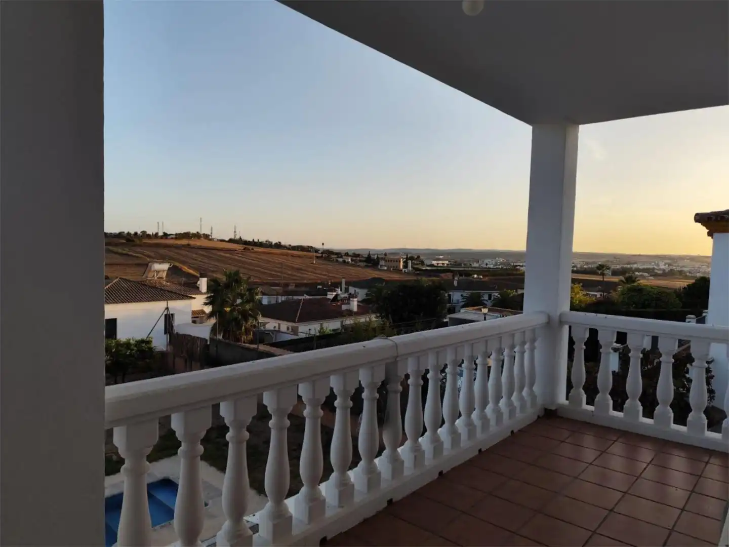 Casa o xalet en venda a Calle Séneca, 32, Écija Vista exterior de Casa o xalet en venda en Écija amb Jardí privat, Terrassa i Piscina