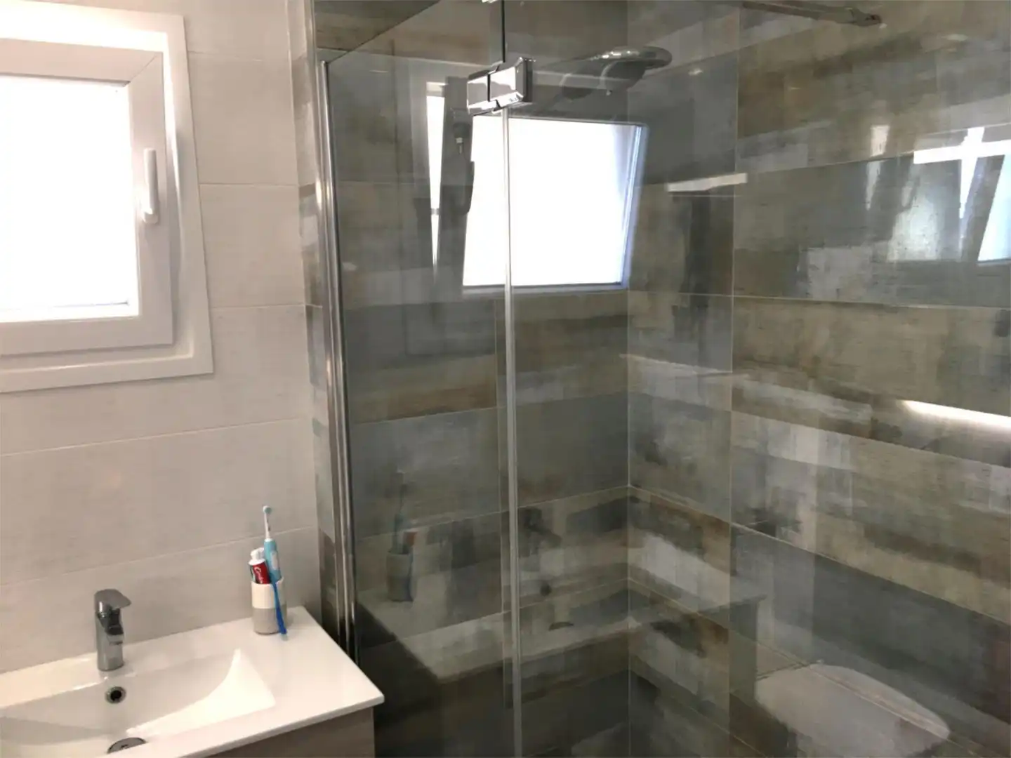 Detached homes for sale in Calle Jardines de España, 21, La Alcaidesa Bathroom of Detached homes for sale in La Alcaidesa with Air Conditioner, Terrace and Swimming Pool