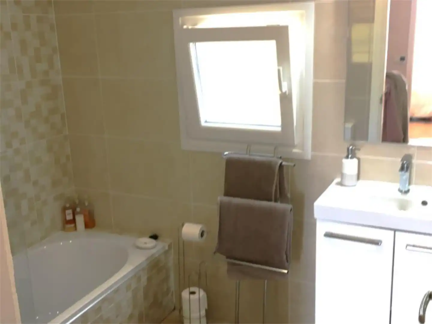 Detached homes for sale in Calle Jardines de España, 21, La Alcaidesa Bathroom of Detached homes for sale in La Alcaidesa with Air Conditioner, Terrace and Swimming Pool