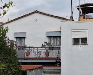 Exterior view of Single-family semi-detached for sale in Sabadell  with Air Conditioner and Balcony