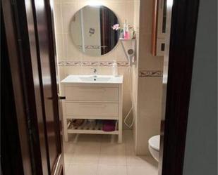 Bathroom of Flat to rent in Camas