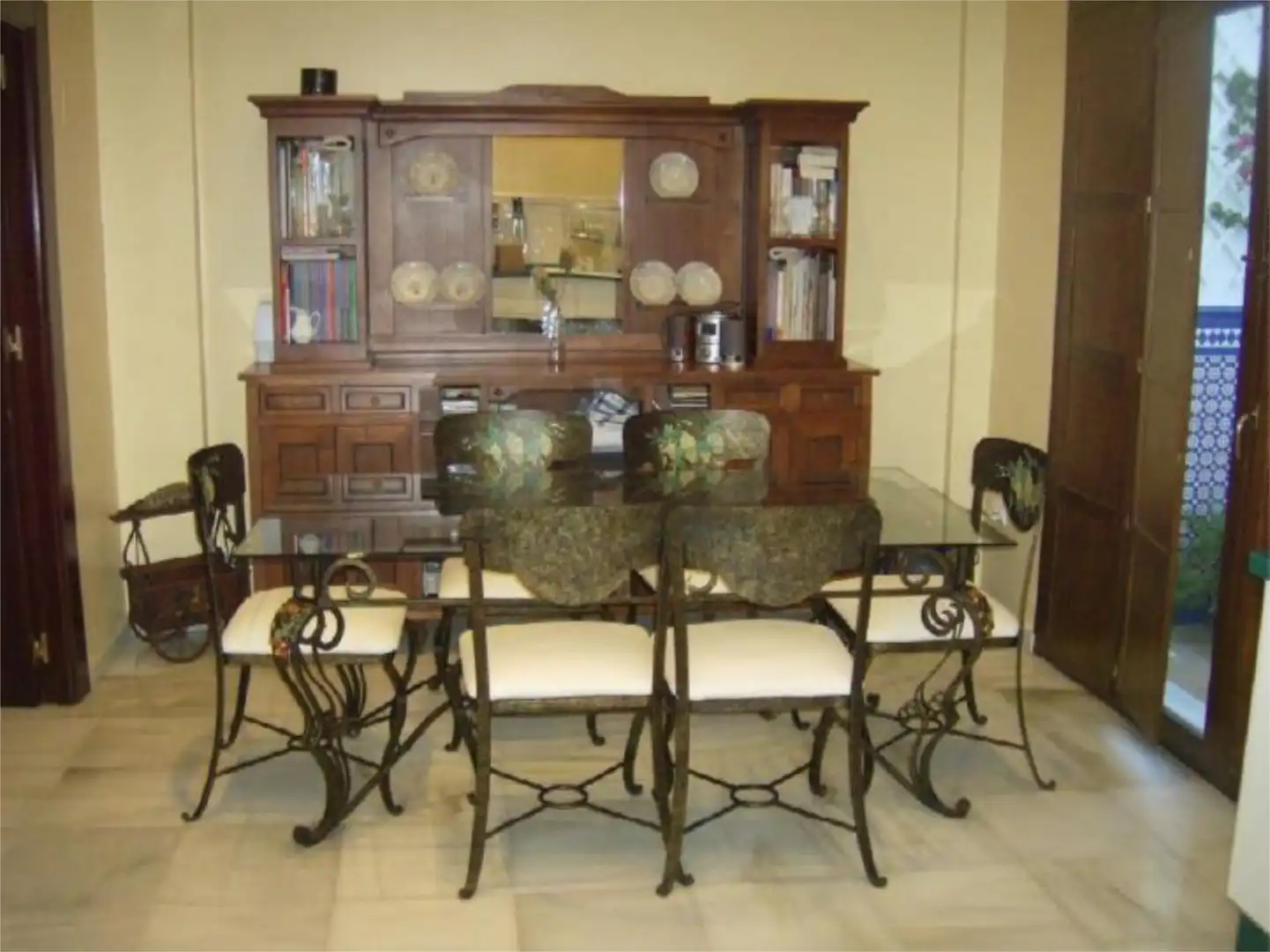 Casa adosada en venta en Calle la Reina, 33, Arcos de la Frontera Comedor de Casa adosada en venta en Arcos de la Frontera con Aire acondicionado, Calefacción y Terraza