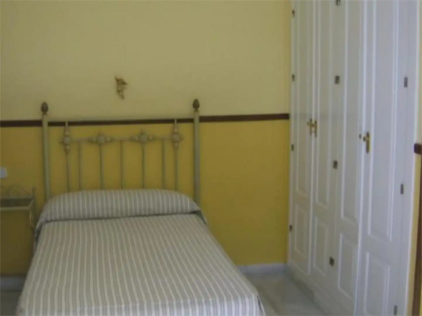 Casa adosada en venta en Calle la Reina, 33, Arcos de la Frontera Habitación de Casa adosada en venta en Arcos de la Frontera con Aire acondicionado, Calefacción y Terraza