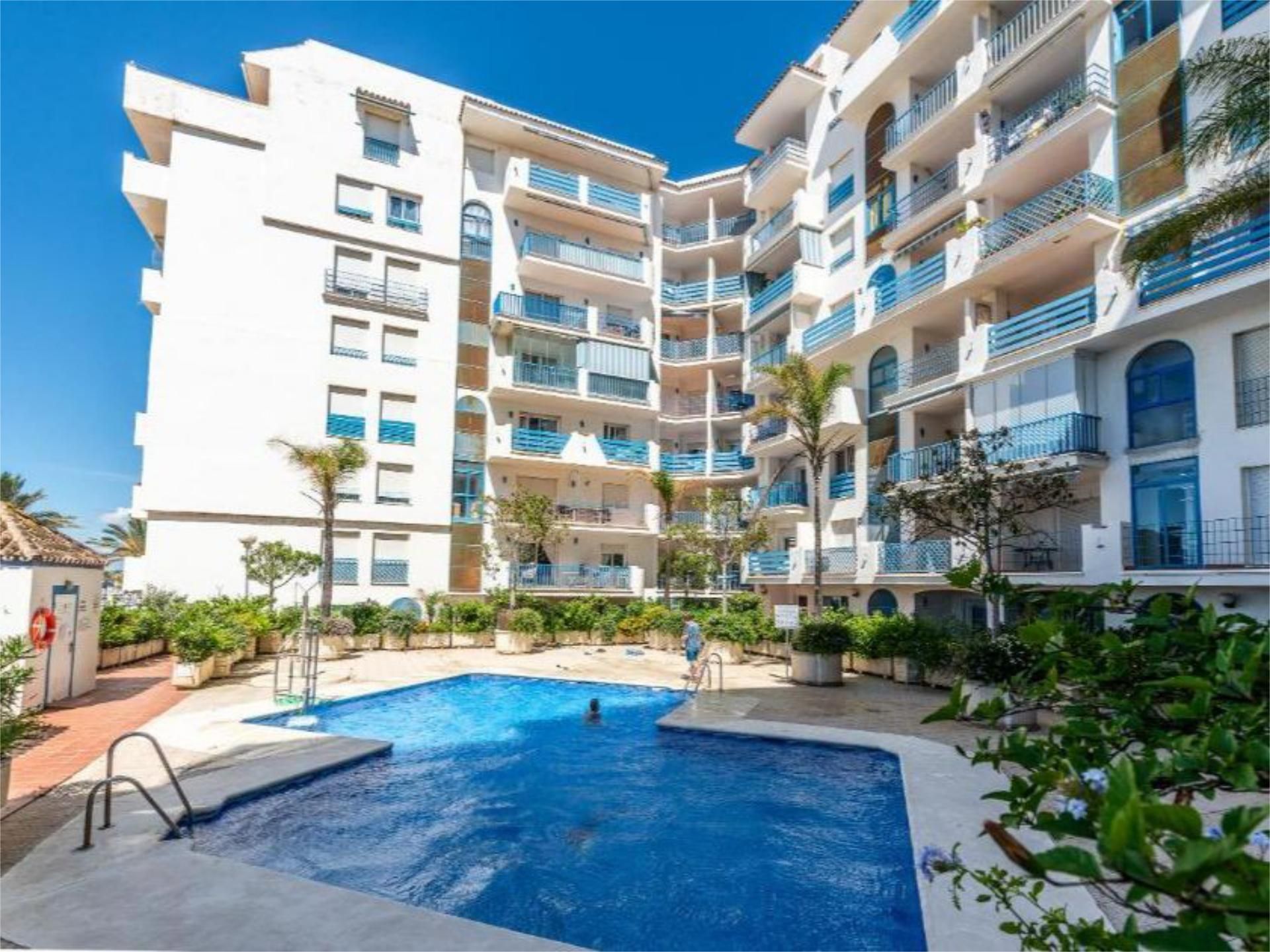 Exterior view of Flat for sale in Estepona  with Private garden, Swimming Pool and Furnished