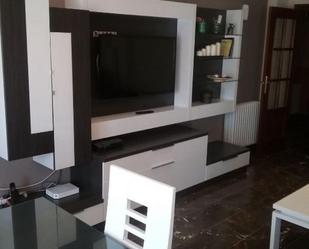 Living room of Flat for sale in Úbeda  with Air Conditioner and Terrace