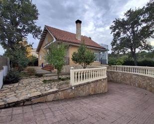 Vista exterior de Casa o xalet en venda en Buitrago del Lozoya amb Terrassa i Balcó