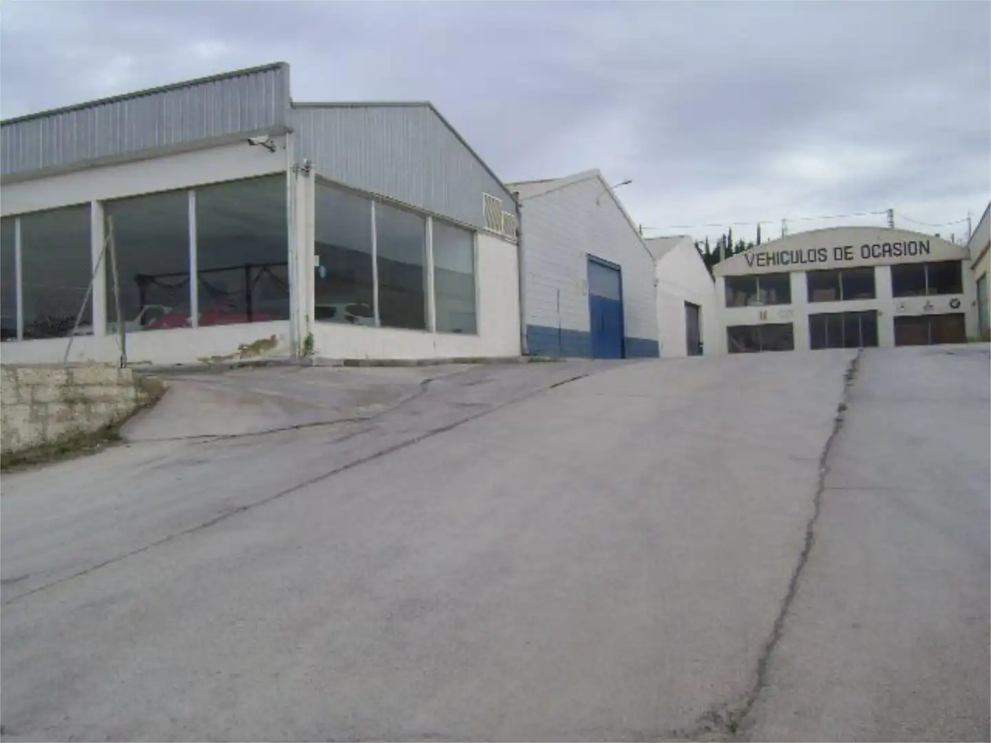Fabrikhallen zum Verkauf in Carretera Madrid-Valencia, 9, Buñol Außenansicht von Fabrikhallen zum Verkauf in Buñol mit Klimaanlage