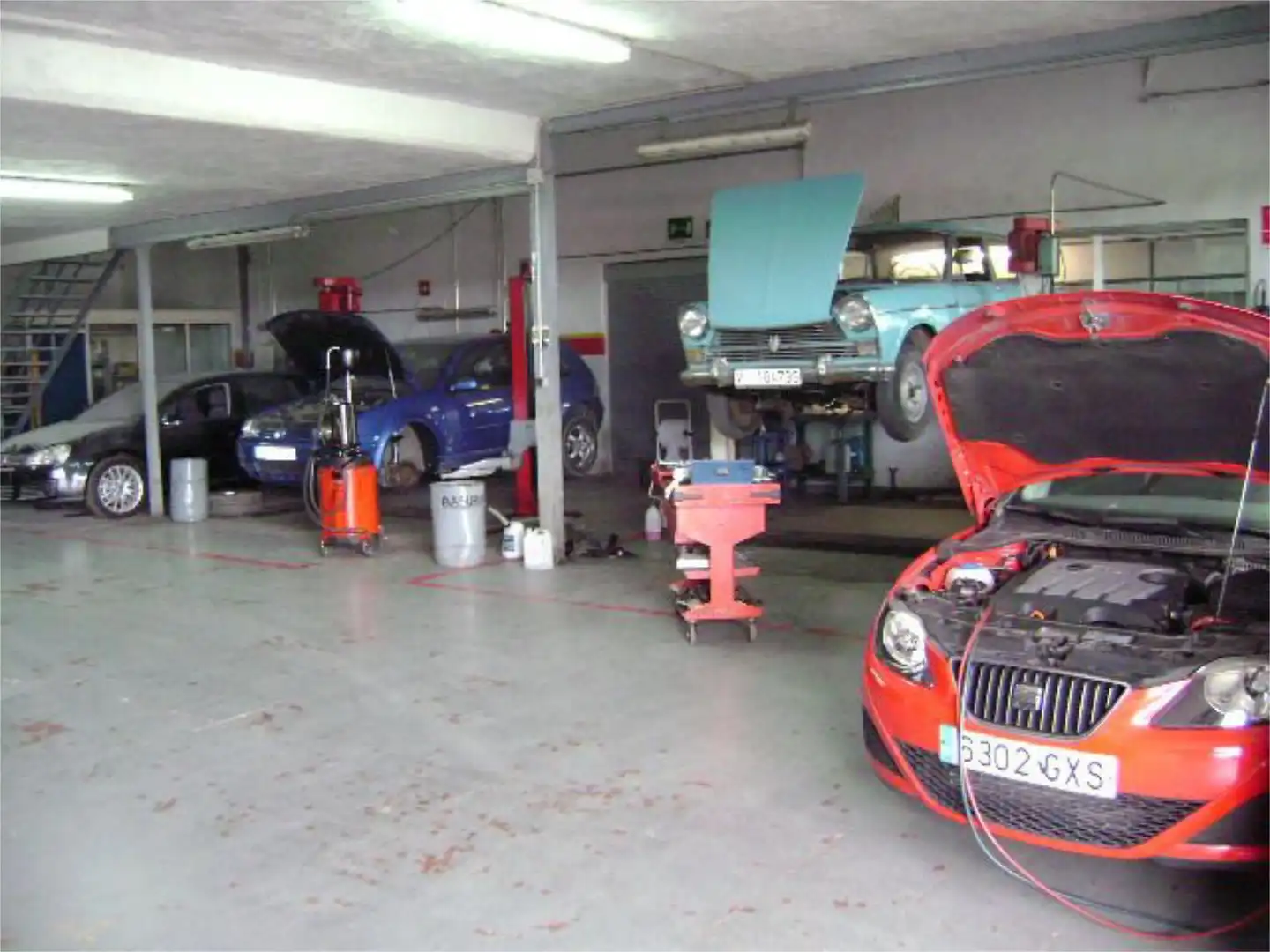 Fabrikhallen zum Verkauf in Carretera Madrid-Valencia, 9, Buñol Parkplatz von Fabrikhallen zum Verkauf in Buñol mit Klimaanlage