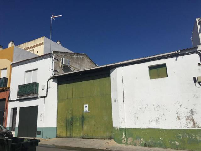 Garaje en Venta en Calle Feria, 85 en Pilas