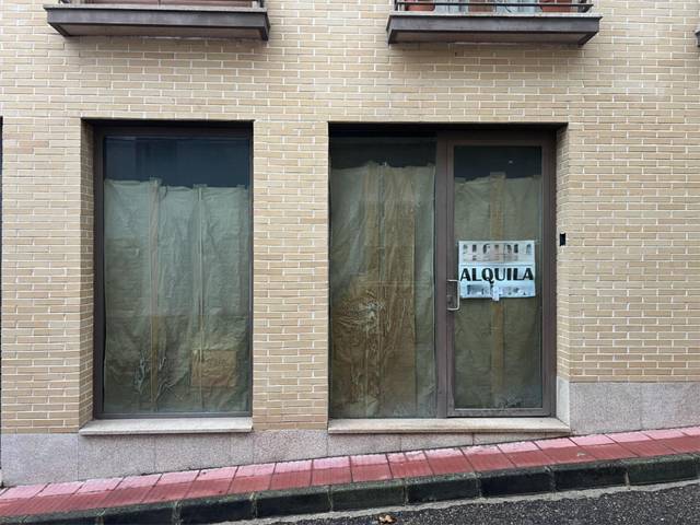 Local comercial en Alquiler en Calle Juan Aguado, 18 en La Torre de Esteban Hambrán