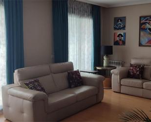 Living room of Flat for sale in  Madrid Capital  with Air Conditioner, Terrace and Swimming Pool