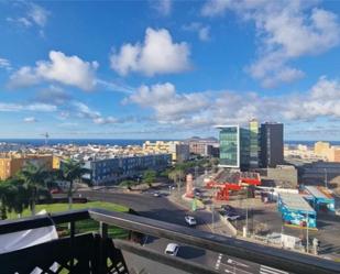 Vista exterior de Pis en venda en Las Palmas de Gran Canaria amb Terrassa i Balcó