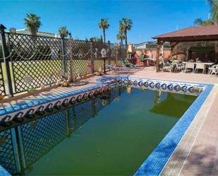 Piscina de Casa adosada en venda en Motril