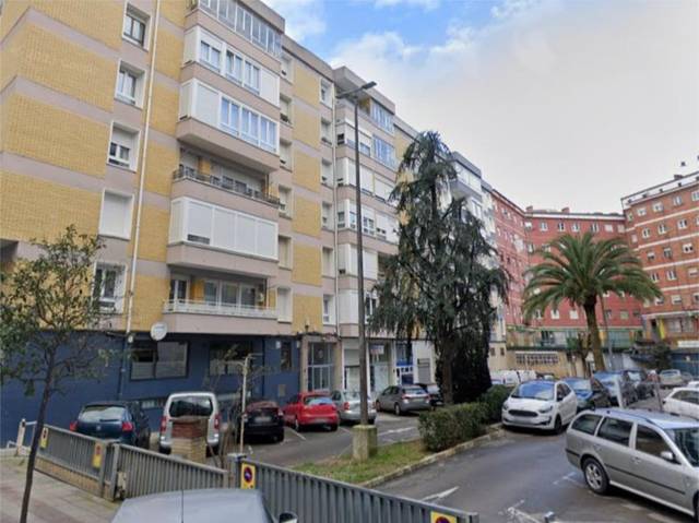 Piso en Venta en Calle General Ceballos, 1 en Inmobiliaria - Barreda