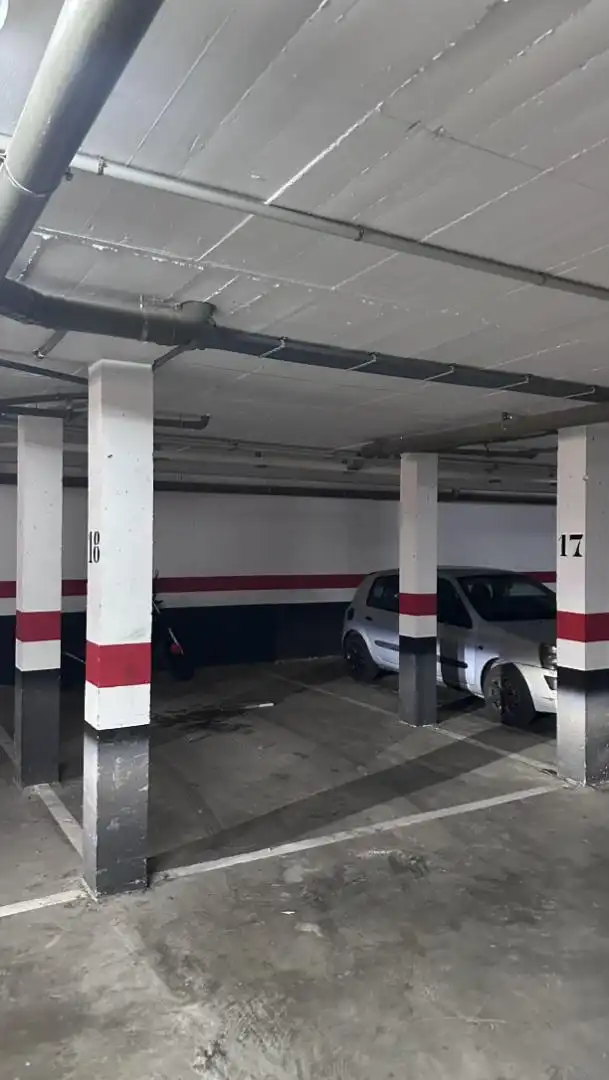 Garaje de alquiler en Calle Saulo Torón, 3, Tafira Parking de Garaje de alquiler en Las Palmas de Gran Canaria