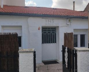 Exterior view of Single-family semi-detached for sale in Navas de San Antonio