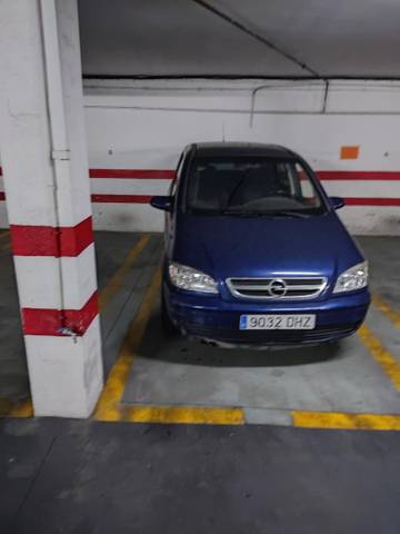 Garaje en Alquiler en Plaza de Santoña, 1 en La Fama