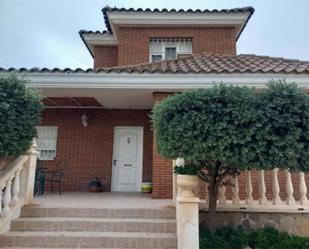 Vista exterior de Casa o xalet en venda en San Vicente del Raspeig / Sant Vicent del Raspeig amb Terrassa i Balcó