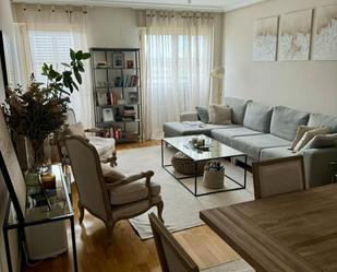 Living room of Flat for sale in  Madrid Capital  with Air Conditioner, Terrace and Swimming Pool