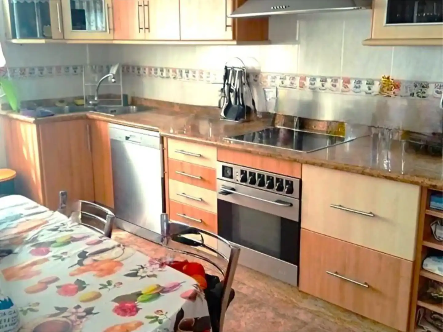 Wohnung zum Verkauf in Carril Penchos, 98, Albatalia Küche von Wohnung zum Verkauf in Murcia Capital mit Klimaanlage, Terrasse und Schwimmbad