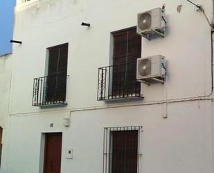 Exterior view of Flat for sale in Valencia del Ventoso  with Air Conditioner, Heating and Terrace