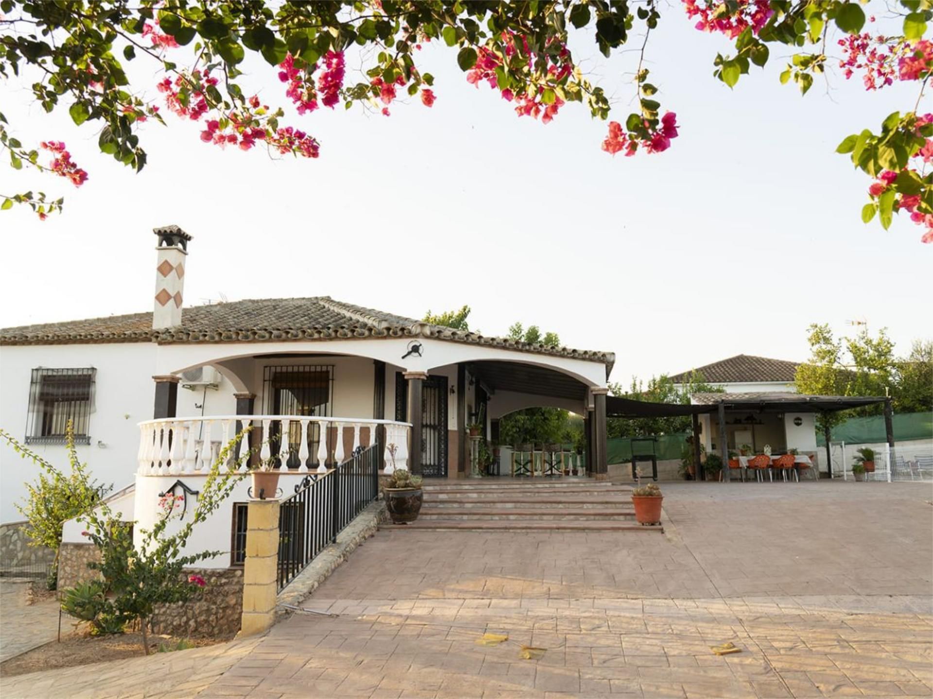 Exterior view of House or chalet for sale in Peñaflor  with Air Conditioner, Heating and Private garden