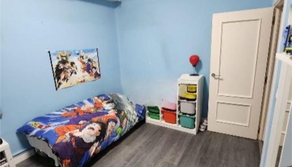 Piso en venta en Calle del Clavel, 10, Flores, Madrid - imagen 1 Foto 1 de Piso en venta en Calle del Clavel, 10, Flores, Madrid