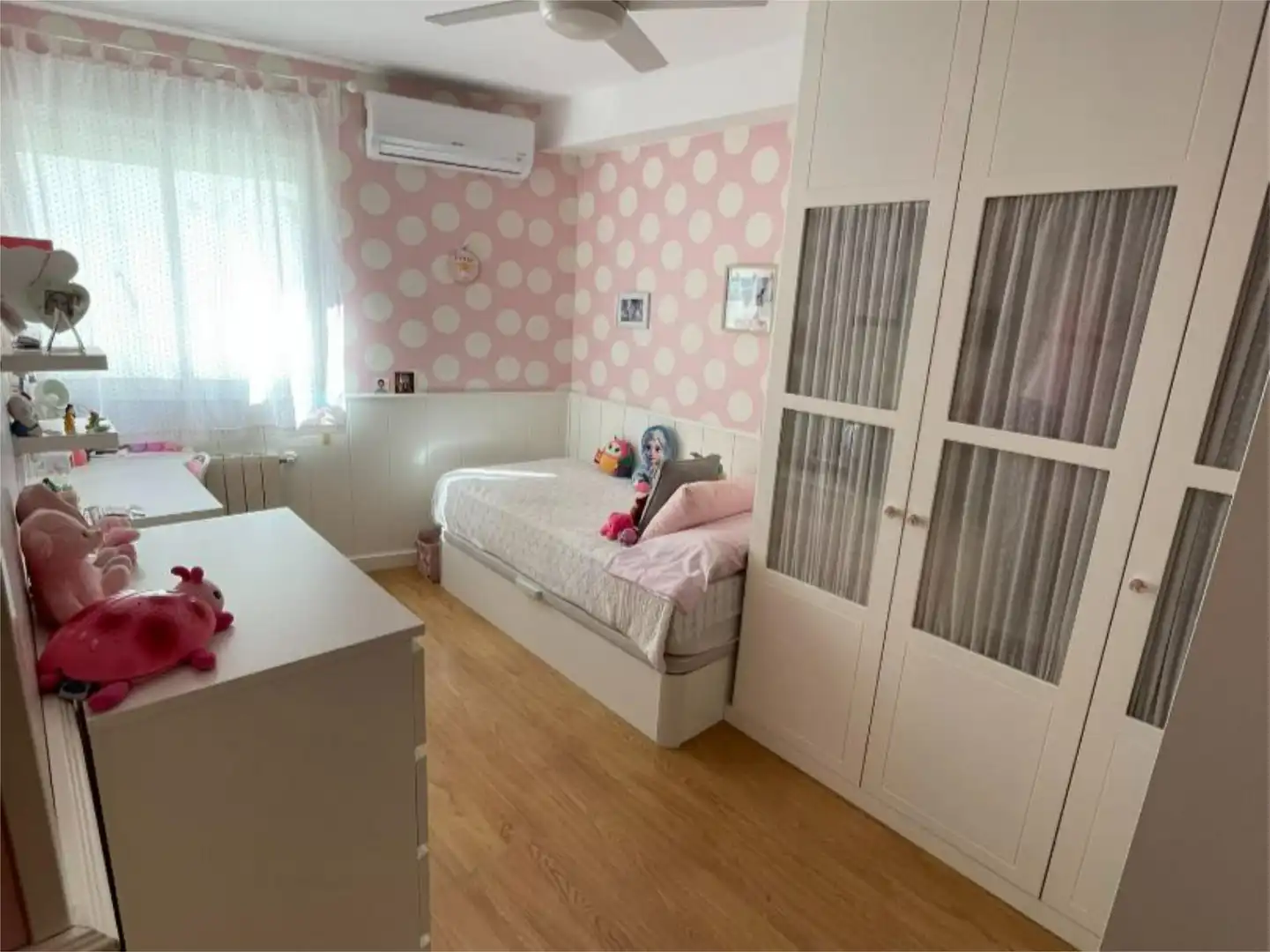 Casa o xalet en venda a Calle el Otoño, 56, Carretera de Sevilla - Los Montitos Dormitori de Casa o xalet en venda en Badajoz