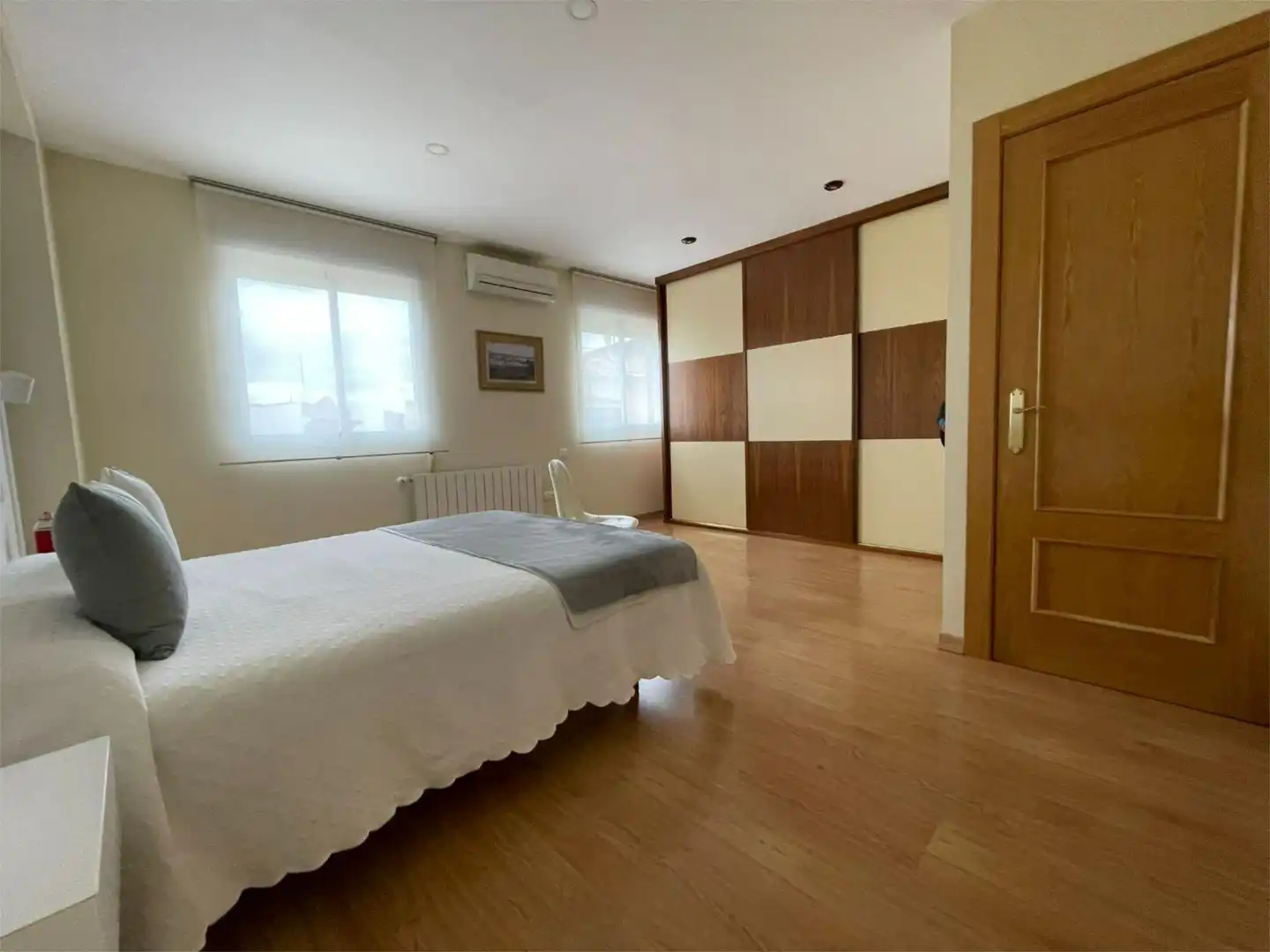 Casa o xalet en venda a Calle el Otoño, 56, Carretera de Sevilla - Los Montitos Dormitori de Casa o xalet en venda en Badajoz