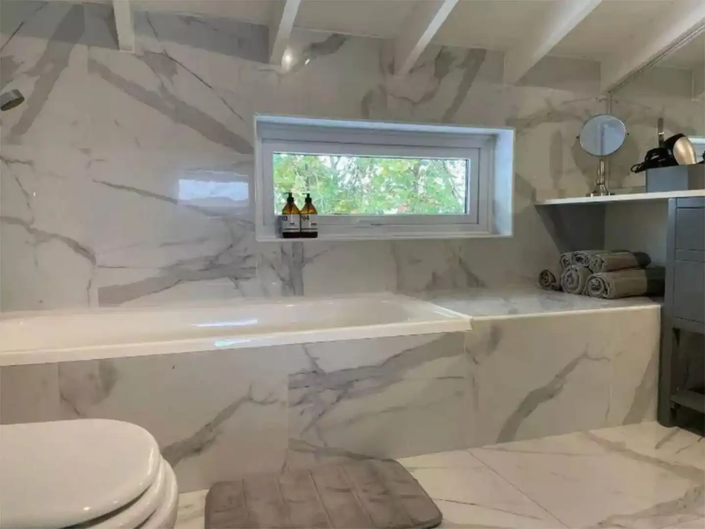 Baño de Piso en venta en Madrid con Aire acondicionado, Calefacción y Jardín privado