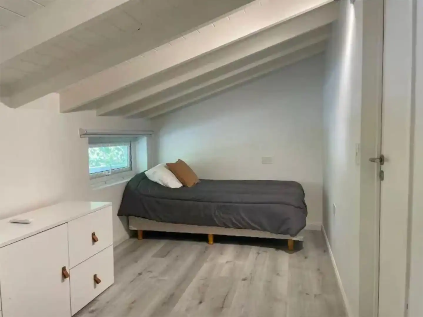 Habitación de Piso en venta en Madrid con Aire acondicionado, Calefacción y Jardín privado
