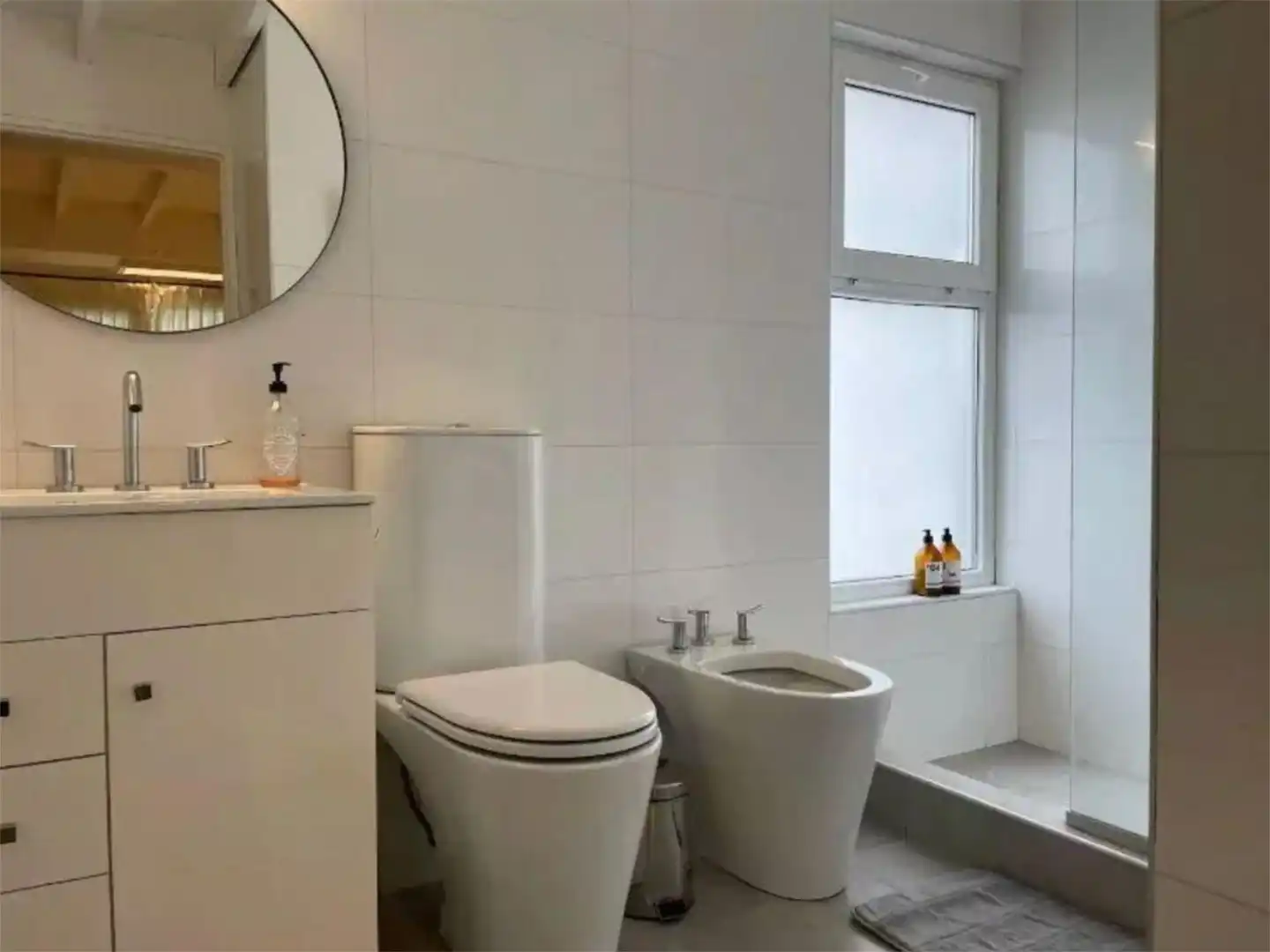 Baño de Piso en venta en Madrid con Aire acondicionado, Calefacción y Jardín privado