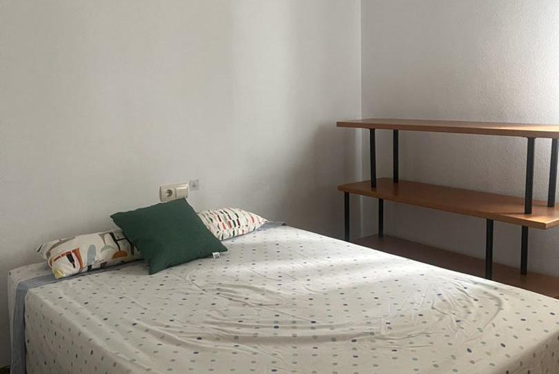 Flat to share in Club de Tenis, Valencia - image 1 Photo 1 of Flat to share in Club de Tenis, Valencia